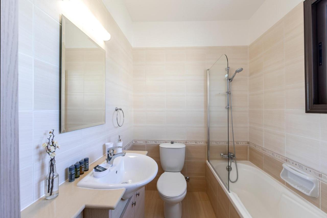 Protaras Villa Angela Nefeli พาราลิมนี ภายนอก รูปภาพ